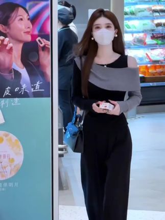 #早秋姐感气质穿搭#轻松摆脱路人感的韩系穿搭#你缺的不是衣服而是穿搭技巧#当我终于开始放弃班味穿搭 #都市通勤旅游两相宜