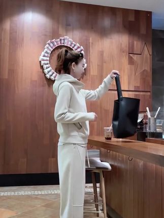 #时尚女装穿搭 @DOU+小助手