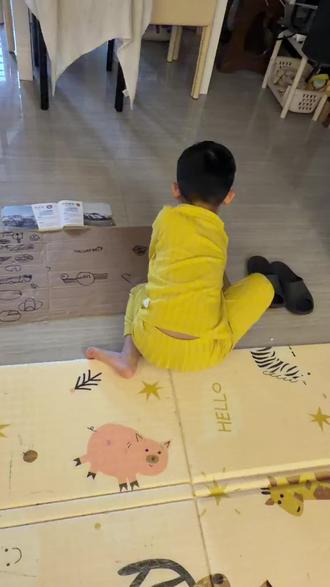 小车迷不但认识名车还会把车标画出来👍#绘画