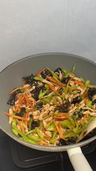 鱼香肉丝,简单又好吃的做法#在家做美食 #下饭菜