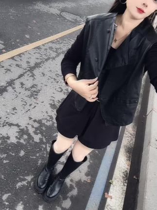 无论这个世界对你怎样,都一如既往的努力、勇敢、充满希望;自己喜欢的日子,就是最美的日子;适合自己的活法,就是最好的活法。#显瘦穿搭