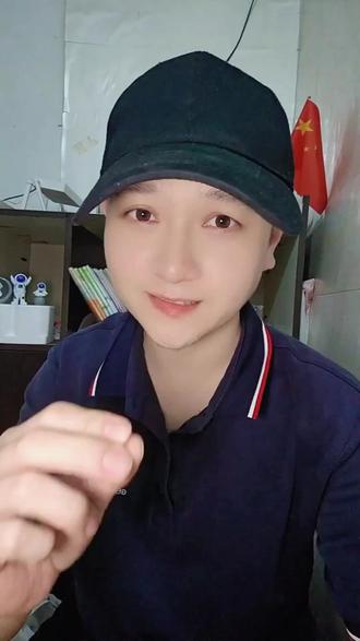 徐艺珍新剧开播!给你不一样的联系方式。#漓江仙子的人间烟火#好山好水好漓江#徐艺真#严子贤 #容量短剧