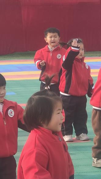 俺闺女加中间一点也没受影响😁#演出表演