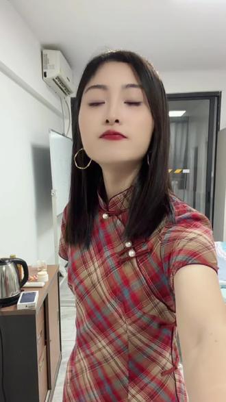 是谁又在造谣我姐有个八岁的女儿,😂……