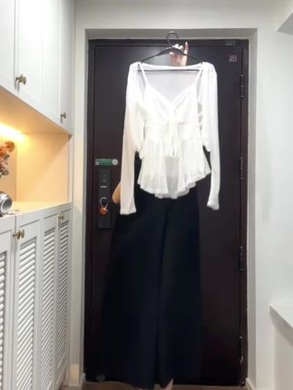 薄荷曼波白色针织开衫吊带背心女两件套防晒衫#针织衫 #吊带背心 #夏季穿搭 #新款上新 #两件套