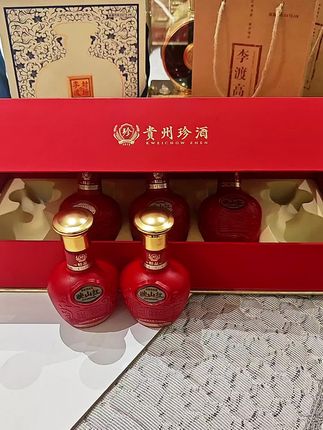 珍酒,酱香型白酒,贵州三大酱酒之一。#珍酒#贵州珍酒#酱香型白酒#口粮酒#高端品质