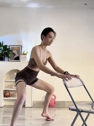 想要把腿练直,不要整那些没有用的,穿上足弓训练器练芭蕾蹲 #体重管理 #瘦腿逆袭 #漫画腿养成记 #纠正腿型 #身材管理