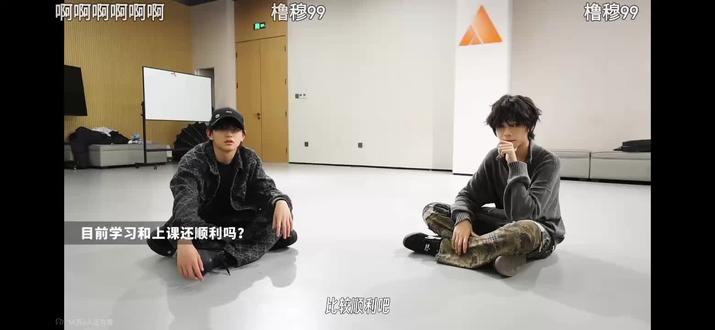 “你看球吗”
“不看” #橹穆