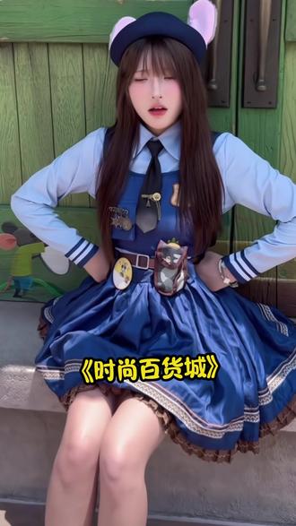 快来书写属于你的故事吧#时尚百货城 @时尚百货城