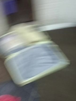 好心收留她一个多月,背着你老公打娃娃不是我在医院给你签字你做得了流产,现在每天自己吃的饭买点菜都拿来扯,真的是不懂感恩的烂人