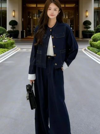 牛仔套装#初秋一周不重样穿搭 #被秋日氛围感穿搭拿捏了 #森系少女感穿搭 #说好的随便穿穿去看秀 #秋日户外就穿琥珀系