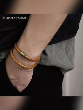 手链推荐#手链 #皮质磁吸手链#简约气质手链#男款个性手链#棕色磁吸手链 钛钢皮质手链 【一生之环】高桥牛皮手镯磁吸棕色手链男女个性皮革