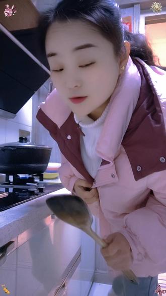 人生如舟,心是舵手 ,稳住内核,养好身体,平安喜乐自然来。
#跟着抖音做美食
#纯手工食品
#味道好极了你们想吃吗