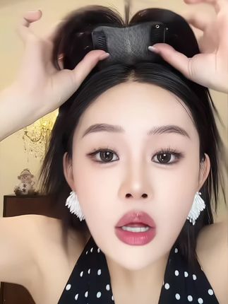 破防了姐妹们!氛围感美女高颅顶没有发缝的秘诀被我发现啦!#假发片 #头顶补发片#高颅顶#秃头少女#拯救发际线