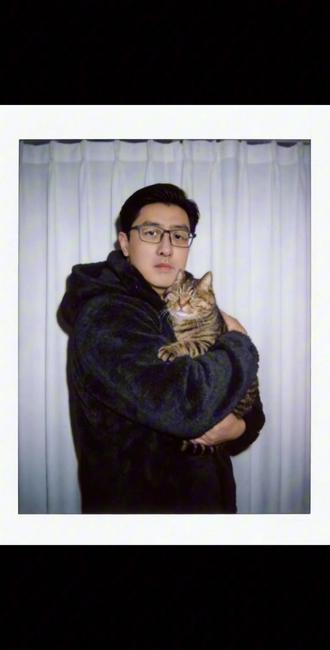 当你有一张自己和猫咪的照片,那么你就会得到…
指命教程,生成过程全都来了!#和喵咪合照#豆包P图已经nextlevel了 #和宠物合照