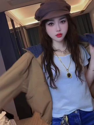 内搭,牛仔裤,外套全部出货,今天拍今天发,老板娘的大爱,全部高品质#时装穿搭 #女装时尚穿搭 #时尚休闲穿搭 #欧韩穿搭 #外套穿搭