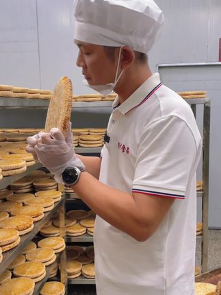 #月饼 #传统美食 #小时候的味道 #家乡特产