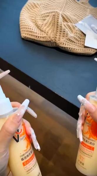 VC补水喷雾kankeirr清洁用品旗舰店#维c喷雾超好用#提亮皮肤,改善暗黄#女生必备的好物#好用又不贵的维c喷雾#好物推荐🔥