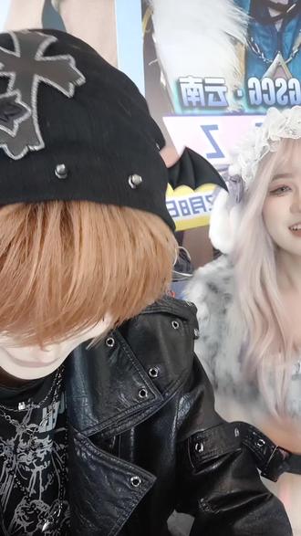 豆包,我求了……#豆包只会吃饭 #豆包只会吃饭签售 #cos整活 #烂梗