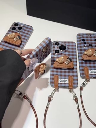 哇~好可爱的咖啡小熊🐻手机壳!好朋友凭咱俩的关系你会给我买的对吧!#手机壳 #手机壳真的长在我的心眼上了 #少女心爆棚 #仙女必备