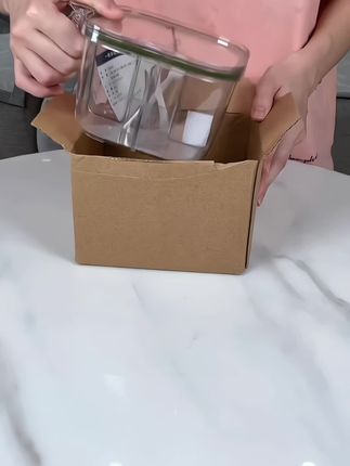 四合一的调料盒,可以同时装四种调味品,单手就可以拿去操作,盖子的密封性好,防虫防潮#四合一调料盒 #厨房好物 #调料盒 #厨房好帮手 #四合一调料盒好物推荐