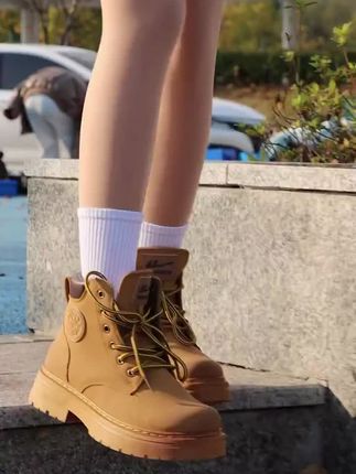 回力夏季大黄靴女款#回力 #大黄靴 #穿搭 #马丁靴