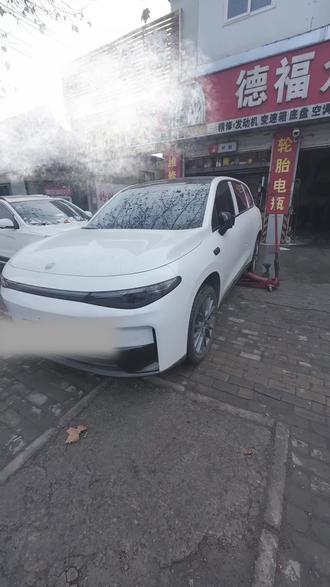 领跑C10胎侧割伤修复!#汽车保养 #厉害了我的车#补胎 #火补 #胎侧硬伤修复