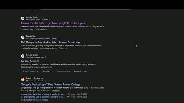 两分钟解决最强AI(教程)
还没上车的同学注意了,今天是 Gemini 教育优惠订阅的最后一天!用白菜价享受 Gemini Advanced 最强模型 + 2TB One 空间,这种生产力投资真的不亏。
教程我都整理好了,保姆级步骤,手慢无!👇
🔥 最后 12 小时!不仅是 Gemini,更是 2TB 的 全家桶!学生优惠即将失效!
很多同学以为这次订阅只是买了个聊天机器人,其实你亏大了!你买到的其实是 One AI Premium(AI 高级版) 会员。
今天是学生优惠的最后一天,为了防止大家错过这份“生产力大礼包”,我把包含的所有隐藏权益都列出来了,看完你就知道为什么必须冲了:
💎 权益 1:Gemini Advanced 最强模型 不再是普通的 Gemini,而是搭载了最先进模型的 Advanced 版。
处理超长论文、复杂代码、深度逻辑推理,能力直接拉满。
优先体验 Google 最新发布的 AI 功能。
☁️ 权益 2:2TB 超大云端空间 (价值连城!)
这可是 2048 GB 的空间!打通 Photos (相册)、Drive (网盘) 和 Gmail。
手机照片视频随便存,再也不用删照片腾内存了。
📝 权益 3:Gemini 直接植入 Workspace (办公神器) AI 直接住进你的办公软件里:
Docs: 帮你写大纲、润色文章、续写内容。
Gmail: 帮你总结超长邮件、自动回复。
Slides: 一句话自动生成精美 PPT。
告别复制粘贴,工作效率提升 10 倍!
👨👩👧👦 权益 4:家庭组共享 (一人买单,全家受益)
你可以邀请 5 位家庭成员/朋友 加入你的 家庭组。
虽然 AI 功能是你独享,但 2TB 的存储空间是可以全员共享的!
算下来人均成本几乎忽略不计。
✨ 权益 5: 高级修图功能 解锁 Magic Editor 等高级编辑工具,拯救废片,修图更智能。
#gemini #最强AI #大模型 #gemini教程 #