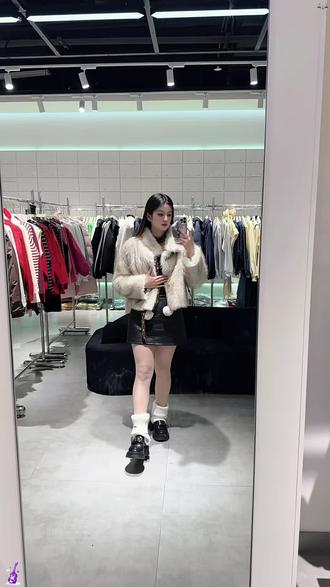 新年买衣服就来这里 300多带走四件#昆明 #好悦天地 #EM #服装店日常 #女装店