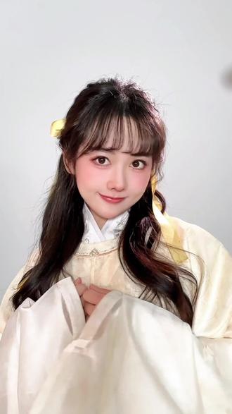 包教包会!30s速学超有氛围感半扎发~#发型教程 #半扎发 #扁头发型 #手残党也能学会的发型 #汉服发型