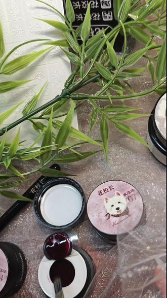 花校长水汪汪猫眼活动闭眼冲!拍一发六,拍三发九还打6.6折,简直太划算了!
#猫眼胶 #美甲美甲 #美甲款式推荐 #美甲分享