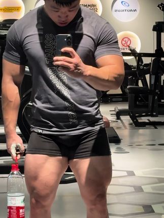 身高175cm 体重90kg 这个肉量我很满意🥩#健身房日常