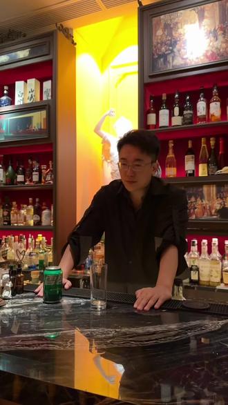 直接教不废话
#悬浮水杯 #魔术教学