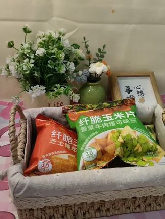 这个实验室的玉米片真的只有零次和无数次,真的超级好吃,而且满满一箱才这个价格。#红脆玉米片#零食推荐#好吃到停不下来