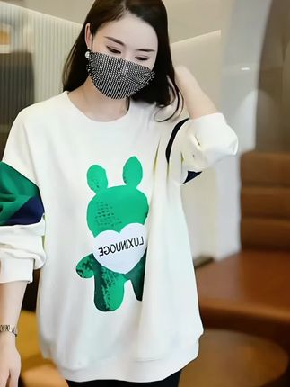 时尚中长款遮臀显瘦卫衣女款春秋季新款洋气圆领宽松显瘦外套#创作灵感 @#微胖女生秋季显瘦卫衣合集#秋季微胖穿搭测评 #拿捏秋冬叠穿公式#秋冬万能配色公式@DOU+小助手