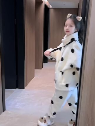 #甜美穿搭 #今天穿什么#儿童家居服 #浅浅期待一下秋冬穿搭