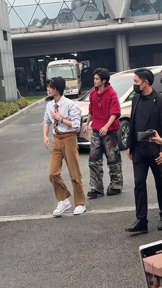 2026.1.31云旗郝熠然成都路透
视频来自🍠平台的同担
#近距离看明星 #云旗 #郝熠然 #热门 #云熠星河