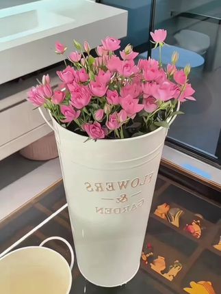 YUXI/与西复古手提鲜花桶养花桶干花花桶花店鲜花花艺铁皮醒花桶#醒花桶 #铁皮醒花桶 #鲜花桶 #干花桶