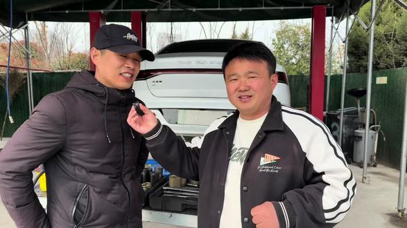 灿文汽修/比亚迪秦后拉杆球头胶套更换 青岛比亚迪秦车主后拉杆球头胶套损坏,来这修更划算。
青岛专修,新能源后悬挂拉杆球头,胶套一站式维修。
秦plus底盘松散,后拉杆球头胶套老化,更换恢复紧致。
#比亚迪秦plus #比亚迪底盘胶套更换