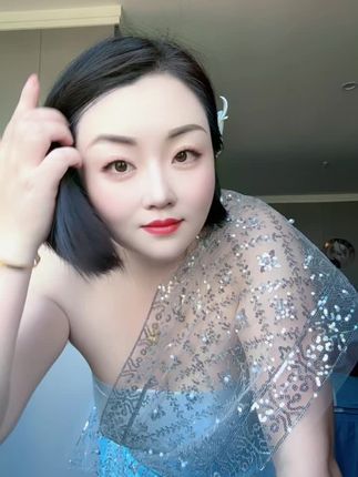 新衣服好看吗😂😂