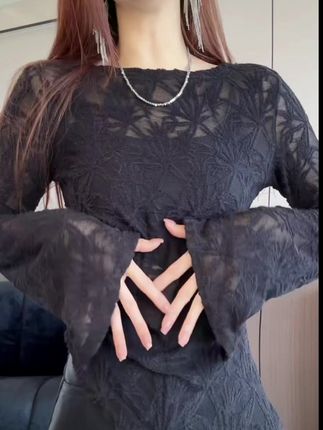 2025秋季新款提花不规则洋气长袖 T 恤女装小众 显瘦蕾丝打底衫上衣#可爱甜妹 #百搭时尚面料柔软舒适洋气减龄#爆款热卖中
