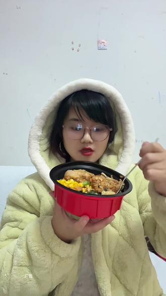 肯德基随心配30多吃4份主食,还有2份小食#肯德基 #汉堡炸鸡 #原味鸡