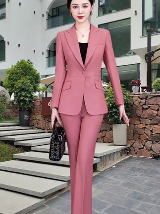 #时尚穿搭时尚穿搭时尚 #街拍小姐姐穿搭秀 #穿出高级感 #女性职场穿搭 #高级感穿搭 @抖音小助手
