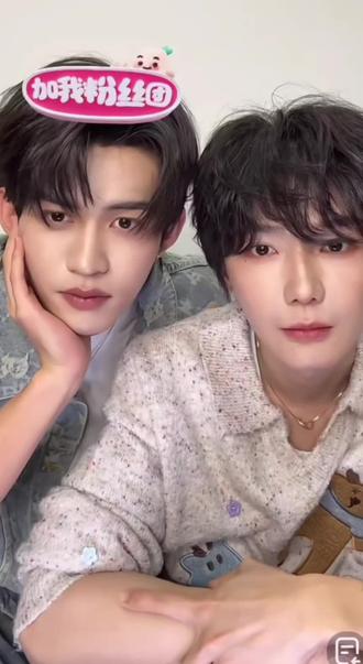 #云熠星河 小星河们,我们的应援色从来不是3色。我们是正主选择认定的(旗熠qing)青色。🥰记住哦,qing青色。