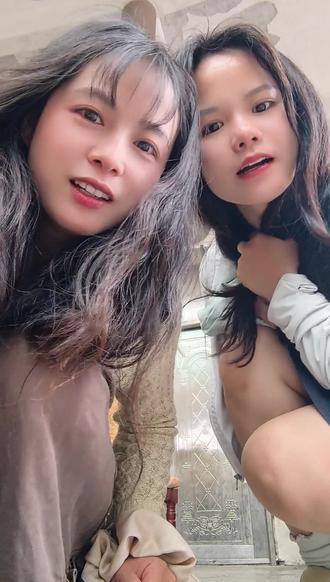 你们今天可以不送蛋糕了吗?去年垃圾桶捡的吃了浑身难受。#搞笑段子 @抖音小助手