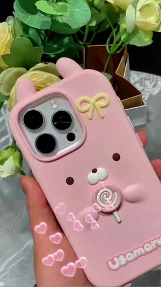 这个手机壳真的太可爱了,它是一个粉色的旋转棒棒糖兔丸,特别适合喜欢甜食的小姐姐们!它是专为iPhone手机设计的新款手机壳,采用卡通图案的设计,非常适合女生用。它的质量很好,可以有效保护你的手机不受伤害,还能让你随时随地都能感受到甜蜜。#手机壳 #新款 #强烈推荐