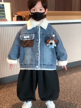 童年很短,不留遗憾。儿子就一个,他喜欢都给他吧,不对他好对谁好呢?#高品质童装 #萌娃穿搭 #潮童必备