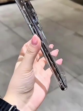 轻奢时尚电镀高透#手机壳 # 精准孔为保护机身 高清高透尽显原机本色#3c好物推荐 #是时候安排一下了 #数码科技 #手机壳推荐