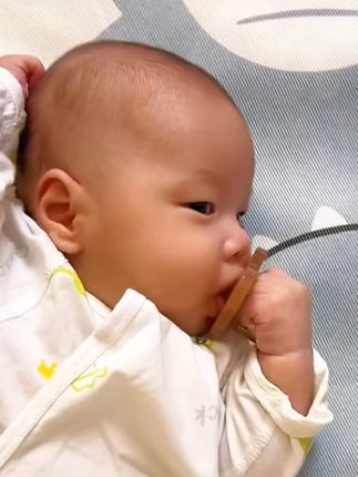 0-3岁新生婴儿安抚奶嘴软硅胶6个月一岁以上宝宝哄睡觉神器防胀气#安抚奶嘴 #奶嘴 #硅胶 #哄娃神器 #母婴好物