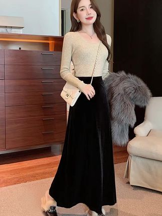 加厚金丝绒半裙加绒半身裙女秋冬高腰垂感复古显瘦A字裙新款黑色
